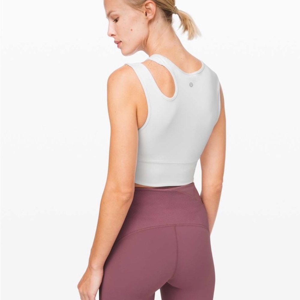 Lululemon Mastered Motion Cropped Tank in‎ color dusty blue - Picture 2 of 6